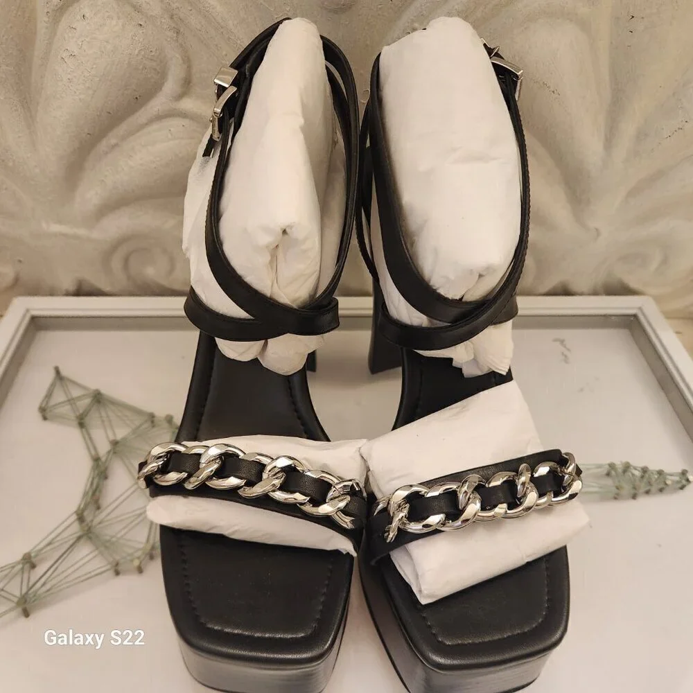 NWT Michael Kors Black Paola Chain Platform Black Leather 9.5. NIB - Picture 11 of 14